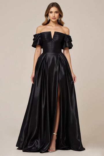 Satin noir à épaules dénudées Robe de bal trapèze avec fente